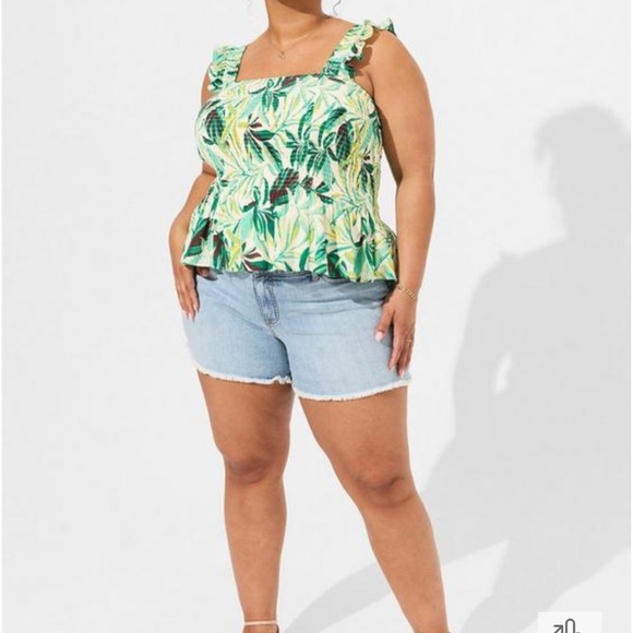 Plus TORRID Peplum Washable Crinkle Gauze Tropical Print Smocked Tank Top 3X - Picture 2 of 5